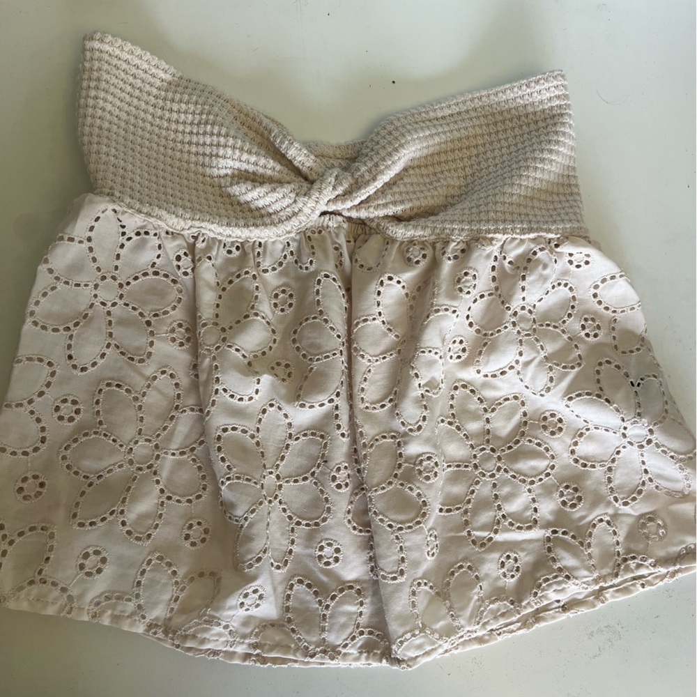 SHEIN Cream Floral Lace Tube Top